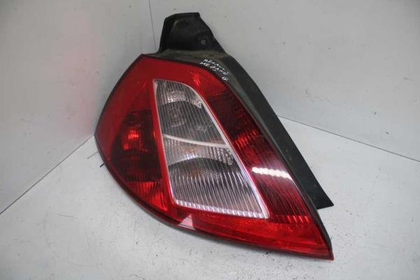 FEU ARRIERE GAUCHE RENAULT MEGANE 3PORTES 2002-2006 - Vue 1